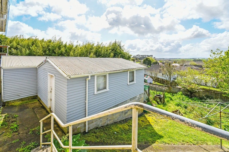 16 Emere Place, Meremere - Carousel 12