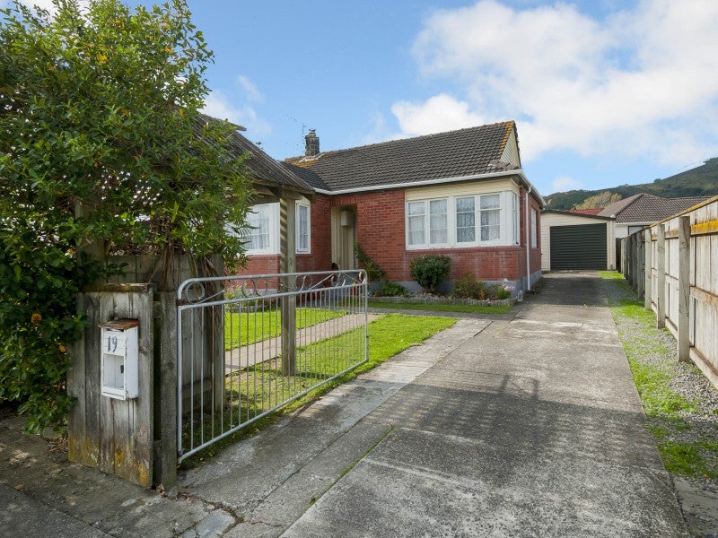 19 Cole Street, Naenae, Lower Hutt - Carousel 2