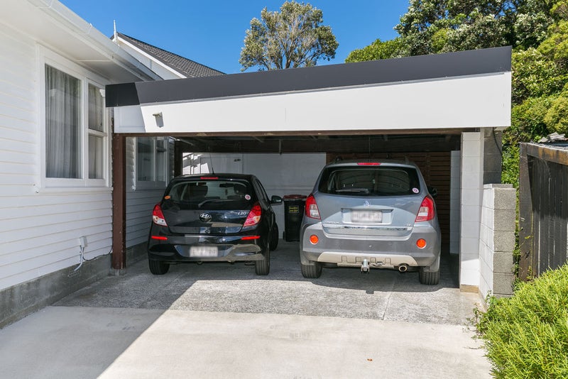 11 Trebann Street, Paparangi, Wellington - Carousel 16