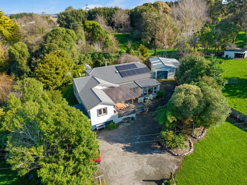 2 Hillcrest Road, Palmerston North - Carousel 1