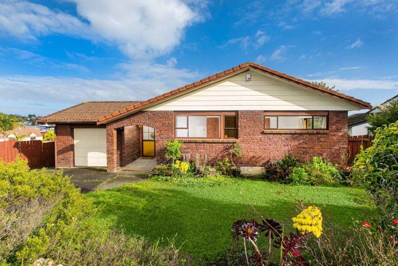 52 Kennedy Avenue, Forrest Hill, Auckland - Carousel 1