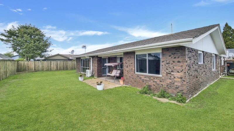 27B Sumner Street, Glenholme, Rotorua - Carousel 1