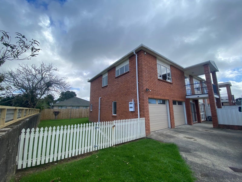 42A Blanes Road, Weymouth, Auckland - Carousel 17