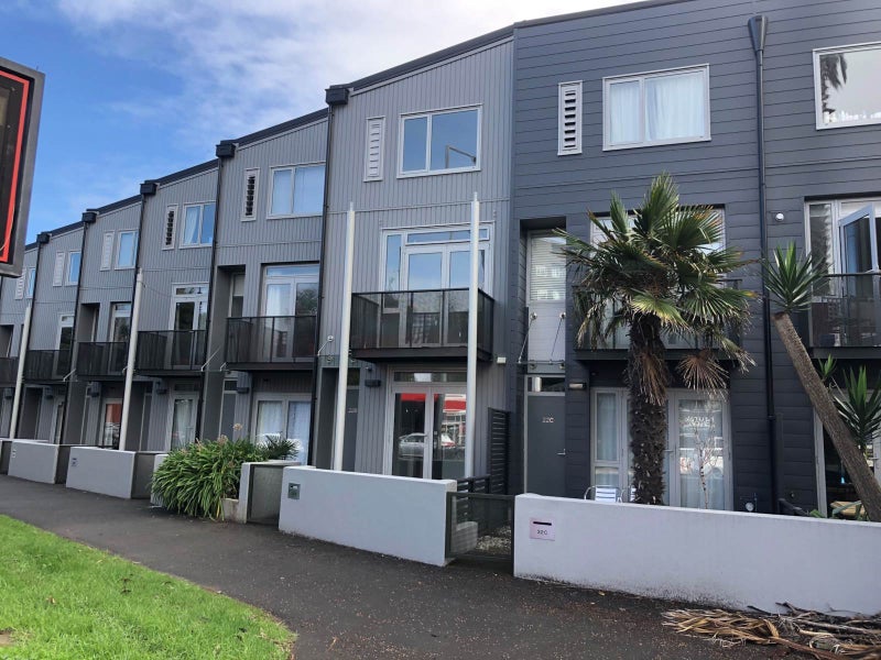 22B The Strand, Parnell, Auckland - Carousel 1