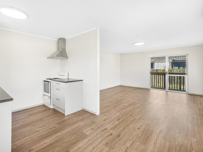 24B Lloyd Drive, Nawton, Hamilton - Carousel 1