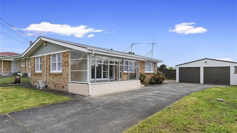 19 Springfield Crescent, Enderley, Hamilton - Carousel 1