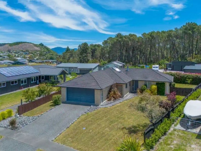 60 John Norrie Place, Turangi - Carousel 1
