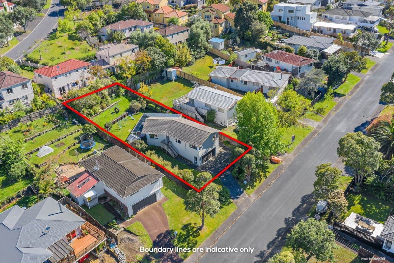 34 Lavery Place, Sunnynook, Auckland - Carousel 1