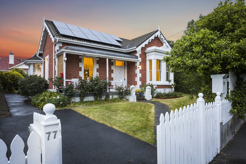 77 Bedford Street, Saint Clair, Dunedin - Carousel 1