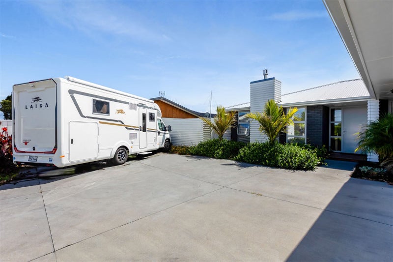 22 Wills Road, Bell Block, New Plymouth - Carousel 21