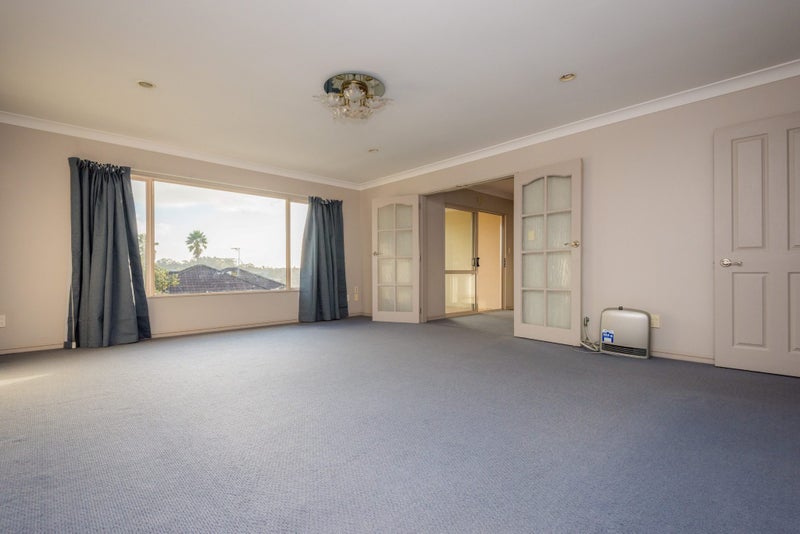 42 Mandeville Place, Unsworth Heights, Auckland - Carousel 2