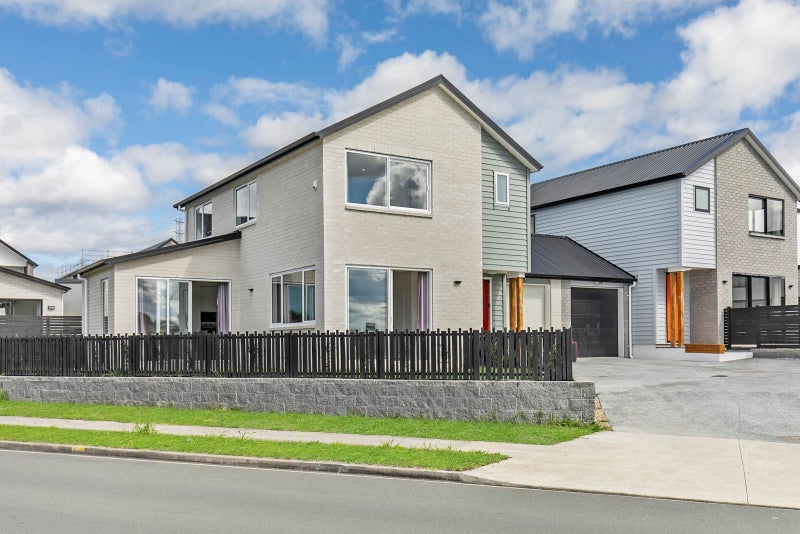 27C Westgate Drive, Westgate, Auckland - Carousel 1
