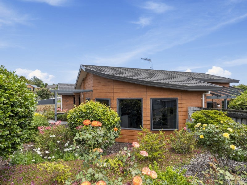 21 Ashmore Drive, Frankleigh Park, New Plymouth - Carousel 23