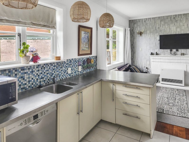 1 Tyndall Street, Waiwhetu, Lower Hutt - Carousel 2