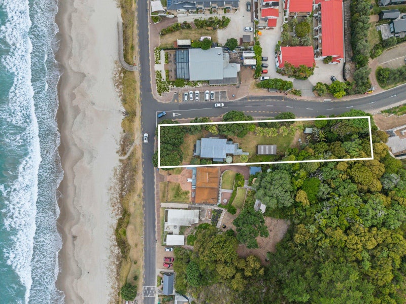 31 The Strand, Onetangi, Waiheke Island - Carousel 2