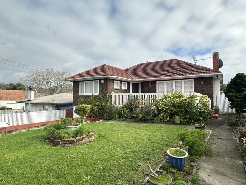 31 Fruitvale Road, New Lynn, Auckland - Carousel 2