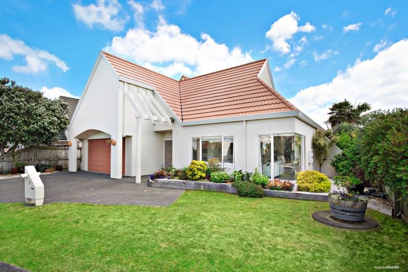 2 Uldale Place, Northpark, Auckland - Carousel 1