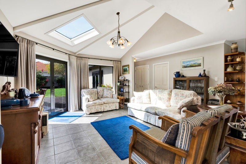 167 Carrington Street, Lower Vogeltown, New Plymouth - Carousel 2