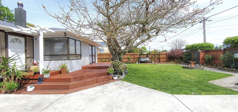 108 Masters Avenue, Silverdale, Hamilton - Carousel 1