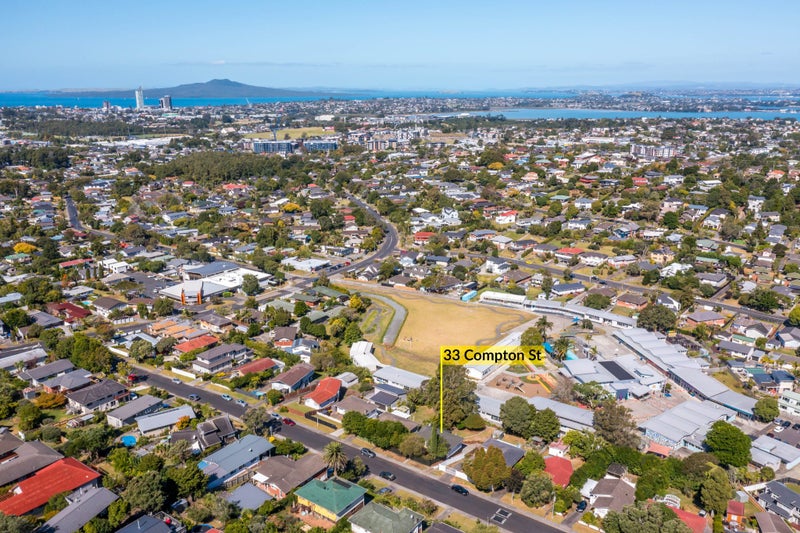 33 Compton Street, Hillcrest, Auckland - Carousel 11