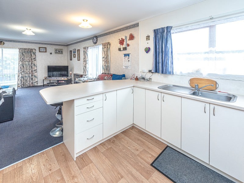 97B Heads Road, Gonville, Whanganui - Carousel 2