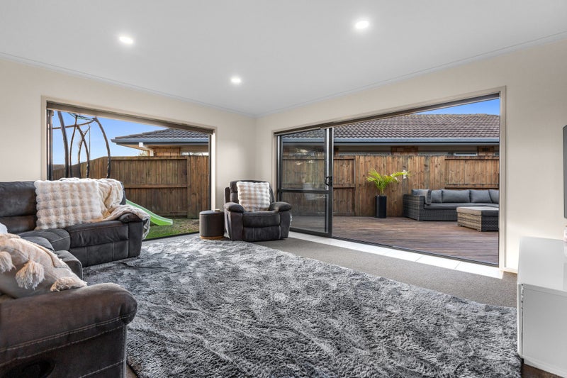 6 Thompson Drive, Papamoa Beach, Papamoa - Carousel 2