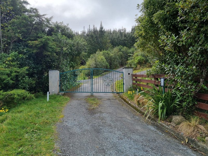 238 Stratton Street, Normandale, Lower Hutt - Carousel 13