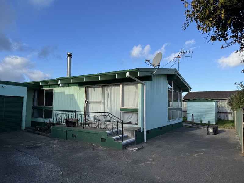 4B Leicester Avenue, Tamatea, Napier - Carousel 1