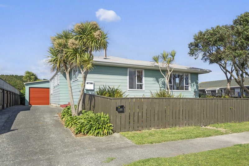 93 Pikarere Street, Titahi Bay, Porirua - Carousel 1