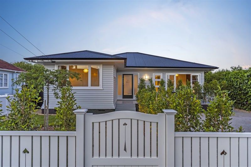10 Parrish Road, Sandringham, Auckland - Carousel 1