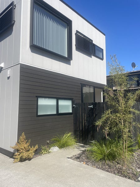 14B Andrew Road, Howick, Auckland - Carousel 2