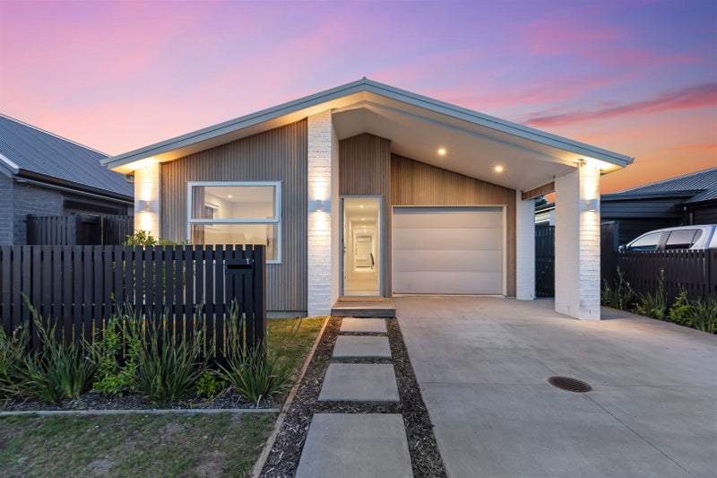 1 Hinaki Street, Poike, Tauranga - Carousel 1