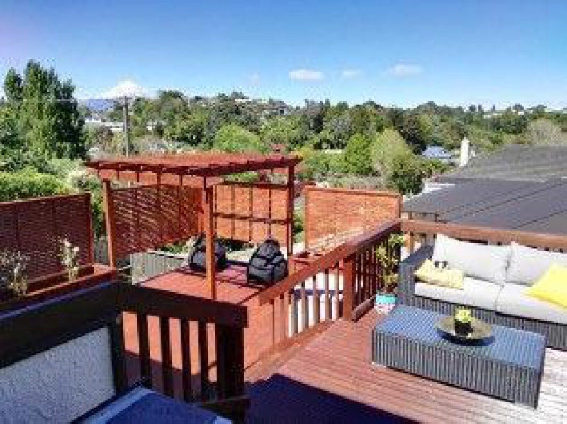 4 Awanui Street, Merrilands, New Plymouth - Carousel 13