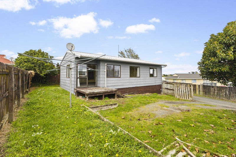 1/53 Maplesden Drive, Clendon Park, Auckland - Carousel 2