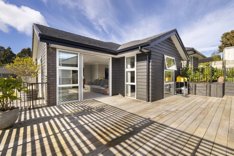 11 Trans Tasman Way, Pyes Pa, Tauranga - Carousel 2