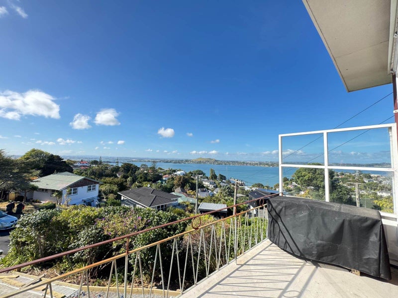 5 Viking Avenue, Hillsborough, Auckland - Carousel 2