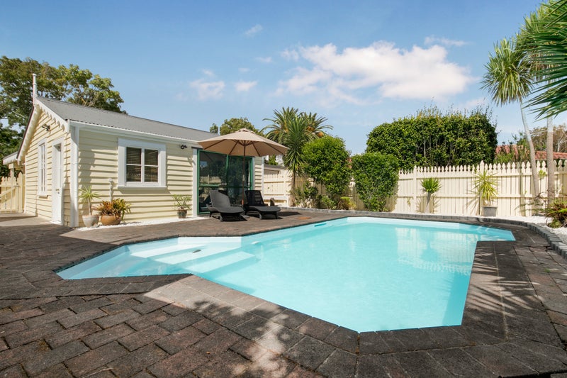 2 Brylee Drive, Conifer Grove, Takanini - Carousel 32