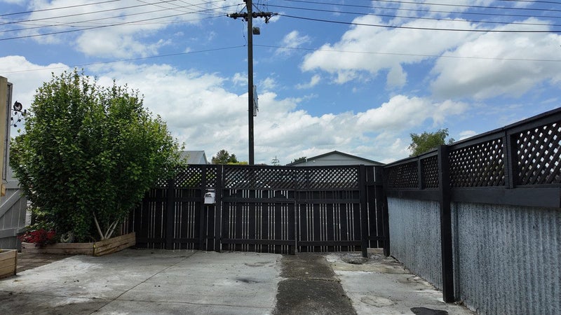 142 Broadway, Marton, Marton - Carousel 29