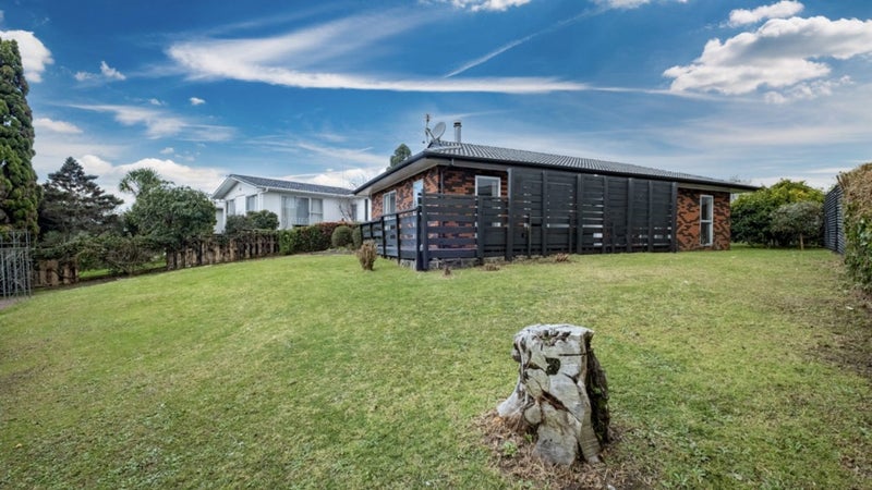 152 Wordsworth Road, Manurewa, Auckland - Carousel 1