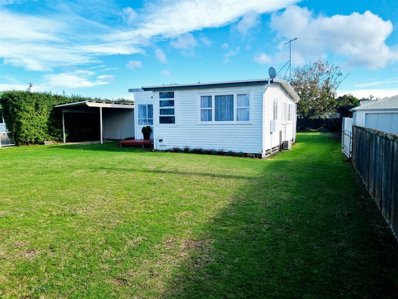 11 WAVERLEY STREET, Elgin, Gisborne - Carousel 1