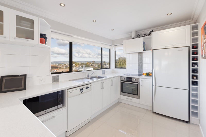 32A Whitaker Street, Otumoetai, Tauranga - Carousel 2