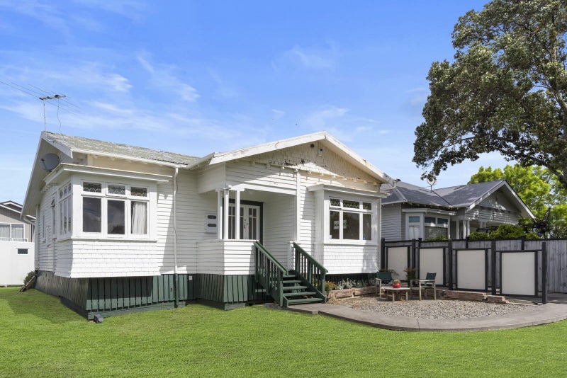 3 Te Kawa Road, One Tree Hill, Auckland - Carousel 1
