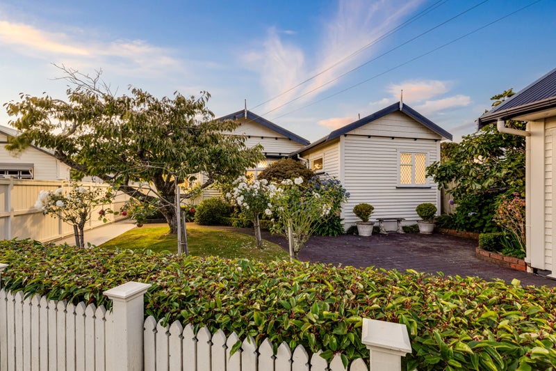 20 Colin Grove, Hutt Central, Lower Hutt - Carousel 20