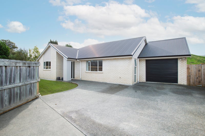 14A Silverstone Place, Lytton West, Gisborne - Carousel 1