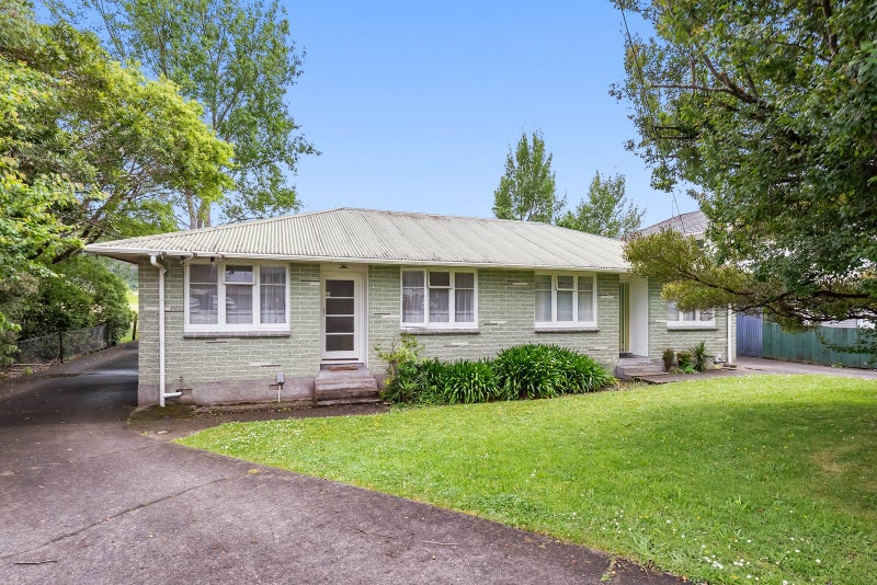 1/1123 Fergusson Drive, Clouston Park, Upper Hutt - Carousel 1