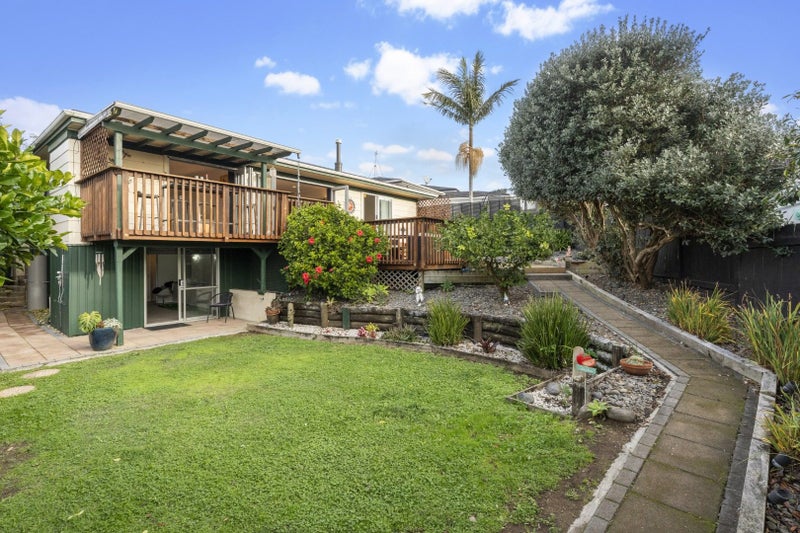 4 Compass Point Way, Half Moon Bay, Manukau - Carousel 1