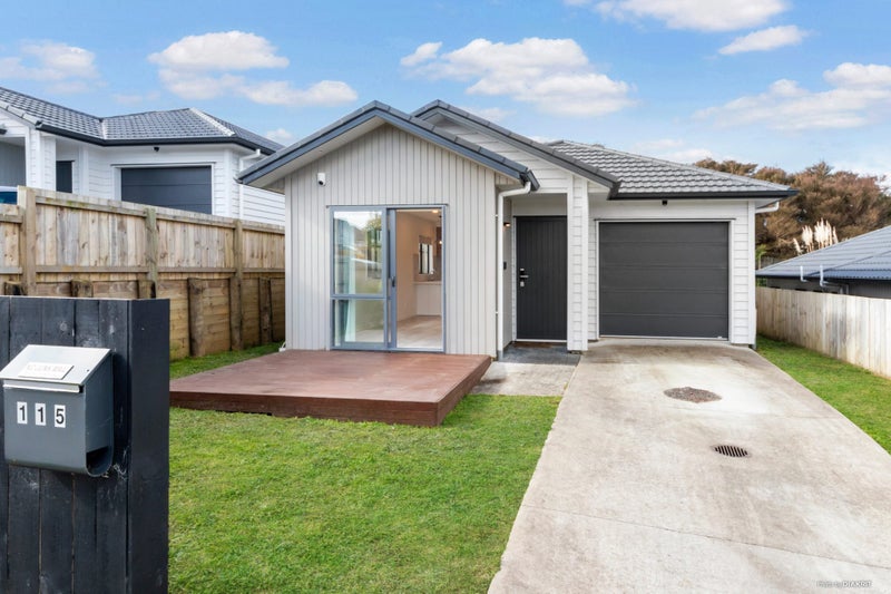 115 Tiriwa Drive, Massey, Auckland - Carousel 1