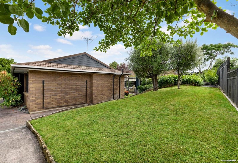 10 Millhouse Drive, Northpark, Auckland - Carousel 15