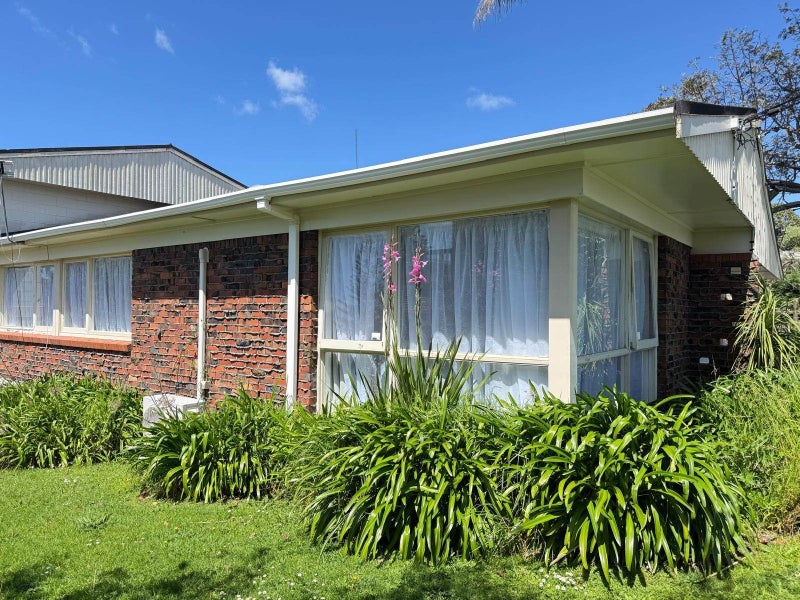 1/4 College Road, St Johns, Auckland - Carousel 1