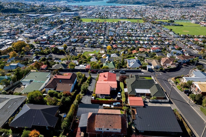 24 Bangor Terrace, Kew, Dunedin - Carousel 42